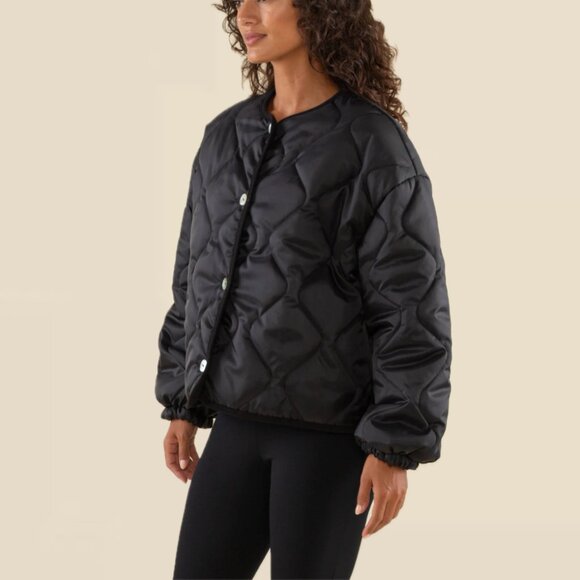 NLT Nubi Boxy Oversized Quilted Bubble Sleeve Jacket (Black) - Picture 3 of 16